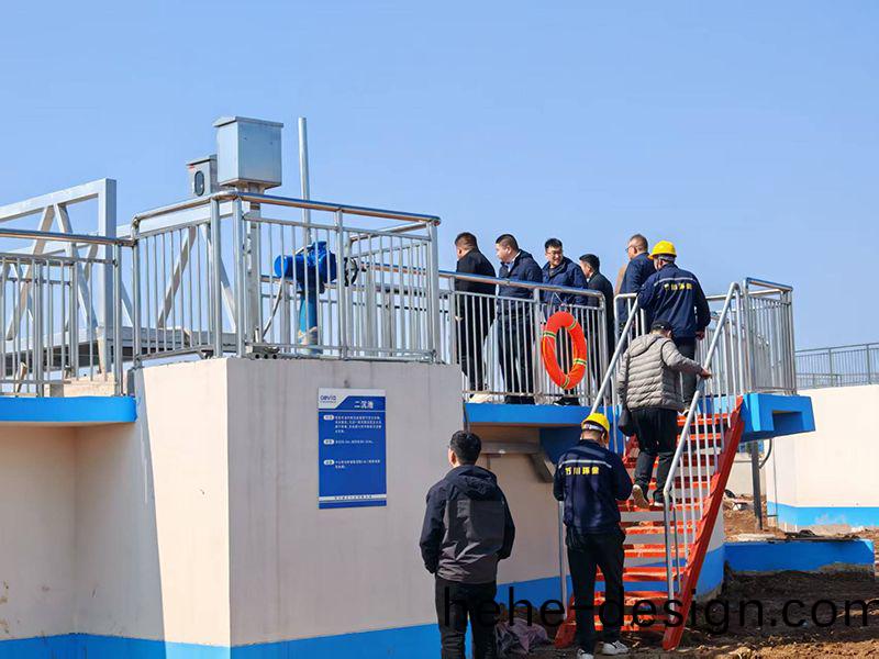 河南投資集糰城(cheng)髮(fa)水(shui)務相關領導視詧我司週口三汚汚水處理項目